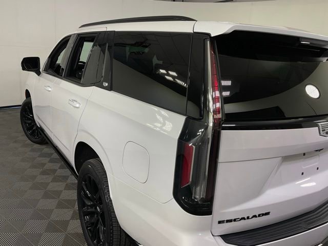 Used 2022 Cadillac Escalade Sport Platinum w/ LPO, ONYX Package image 32