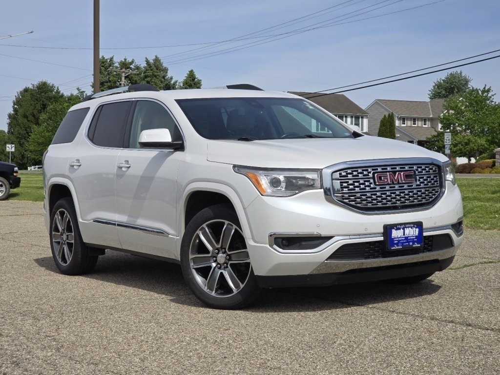 Used 2018 GMC Acadia Denali w/ Technology Package AWD/4WD image 2