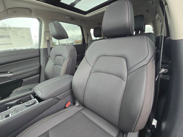 New 2026 Nissan Pathfinder SL image 26