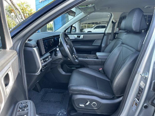Used 2025 Hyundai Santa Fe SEL FWD image 30