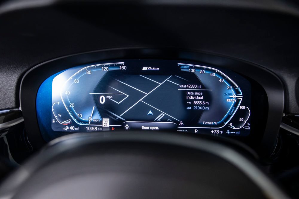 Used 2023 BMW 530e w/ M Sport Package RWD image 23