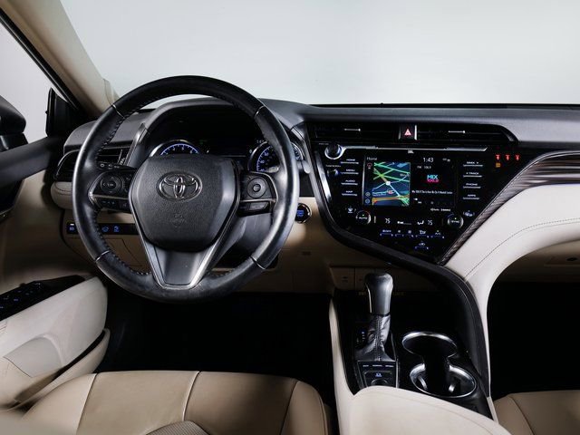Used 2019 Toyota Camry XLE w/ Navigation Package image 14