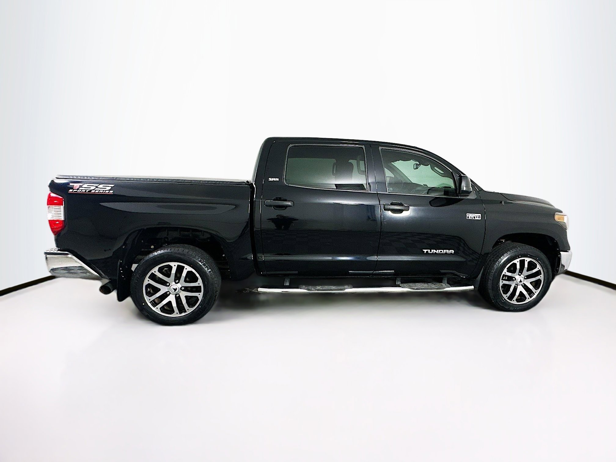 Used 2018 Toyota Tundra SR5 w/ SR5 Upgrade Package image 10