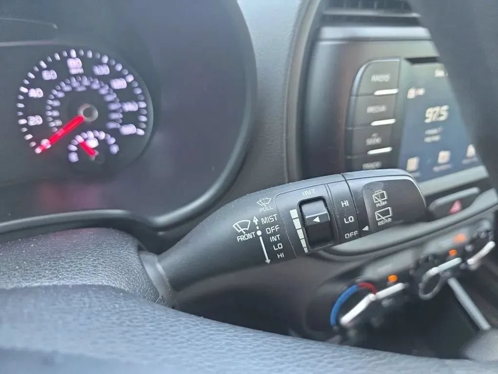 Used 2021 Kia Soul LX FWD image 19