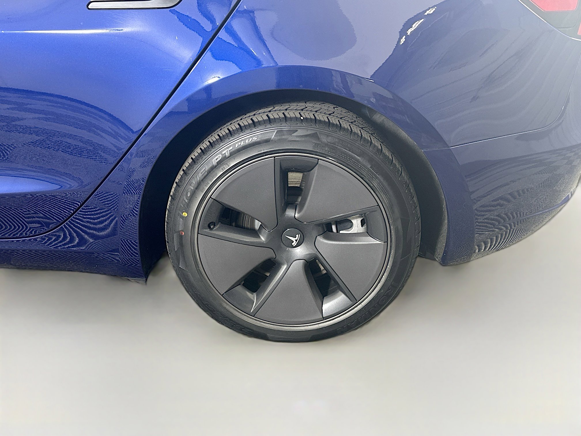 Used 2023 Tesla Model 3 Standard Range image 11