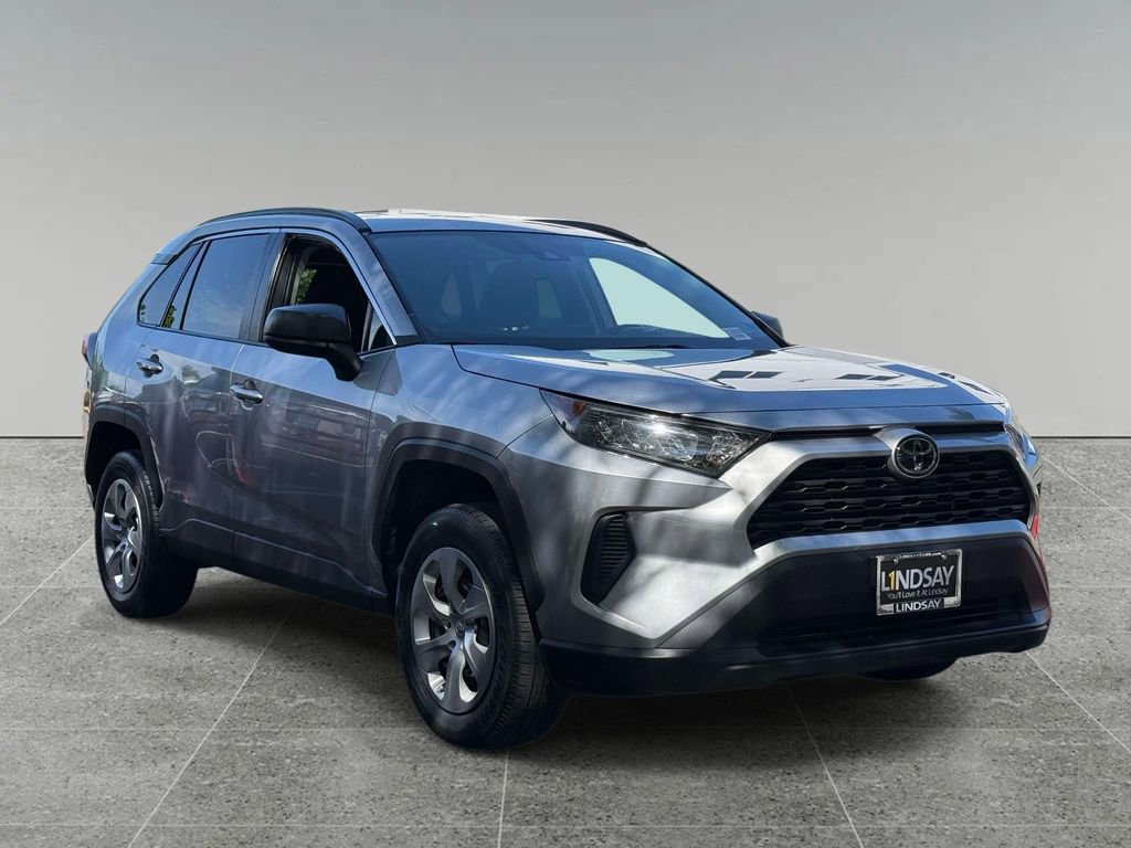 Used 2021 Toyota RAV4 LE AWD/4WD image 9