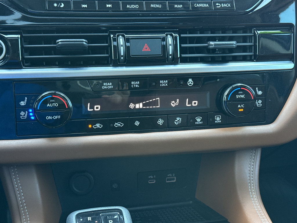 Used 2023 Nissan Pathfinder Platinum w/ Black Appearance Package FWD image 27