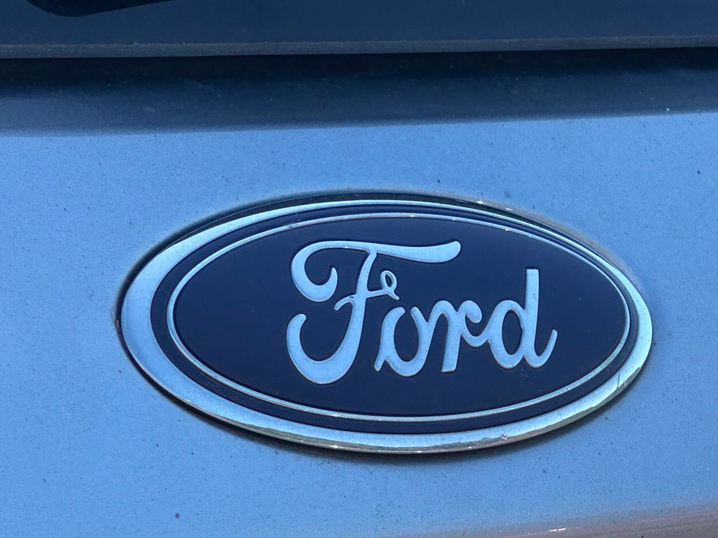 Used 2020 Ford Explorer XLT w/ Equipment Group 202A AWD/4WD image 43