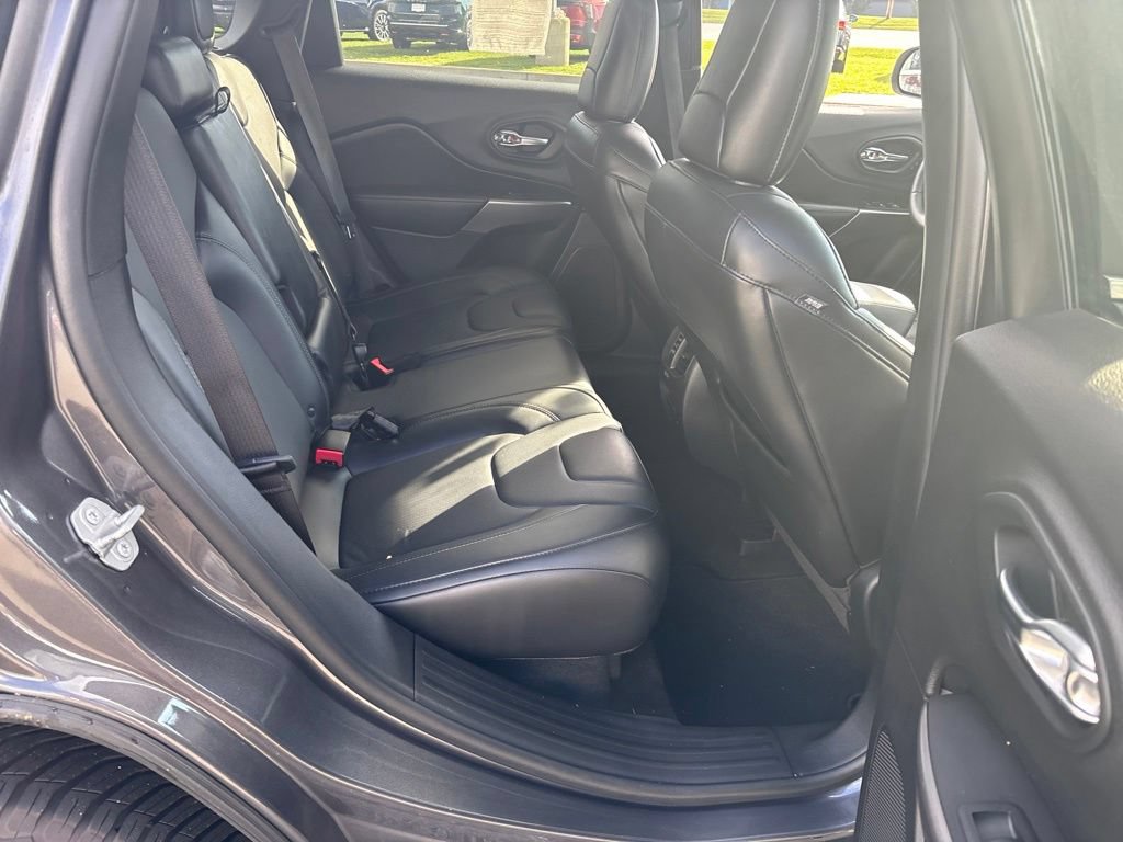 Used 2019 Jeep Cherokee Limited AWD/4WD image 26