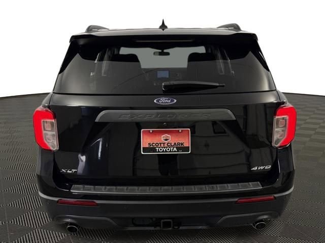 Used 2021 Ford Explorer XLT w/ Equipment Group 202A AWD/4WD image 7