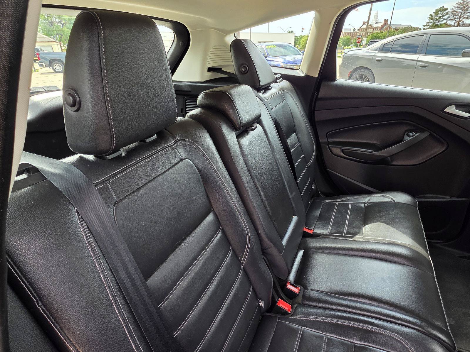 Used 2018 Ford C-MAX Titanium FWD image 29