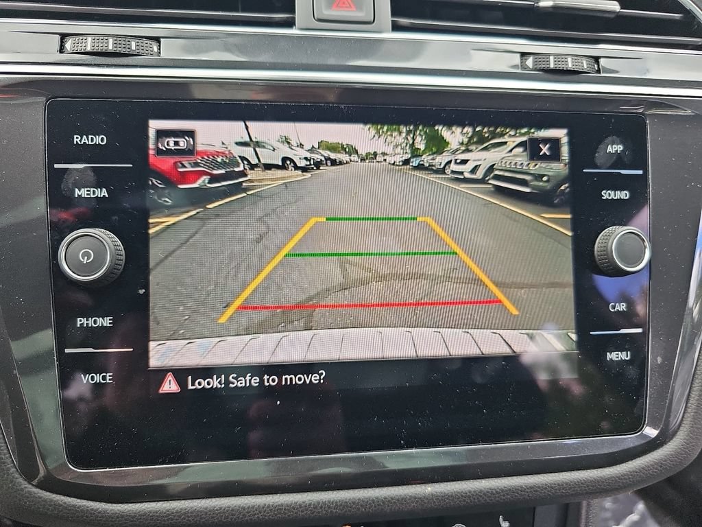 Used 2023 Volkswagen Tiguan SE AWD/4WD image 22