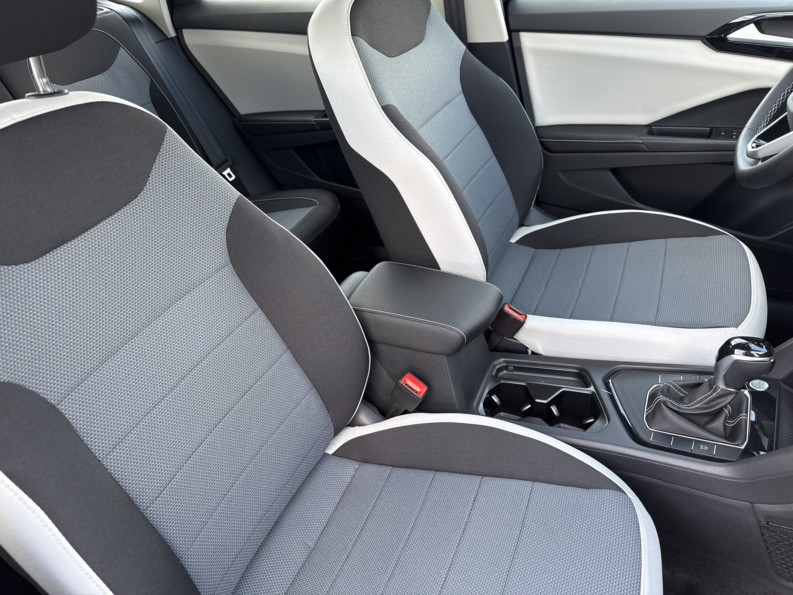 New 2027 Volkswagen Taos S FWD image 24