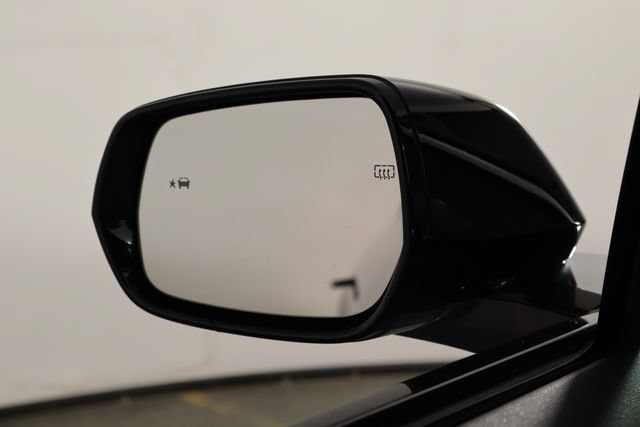 Used 2024 Cadillac Lyriq Tech AWD/4WD image 35