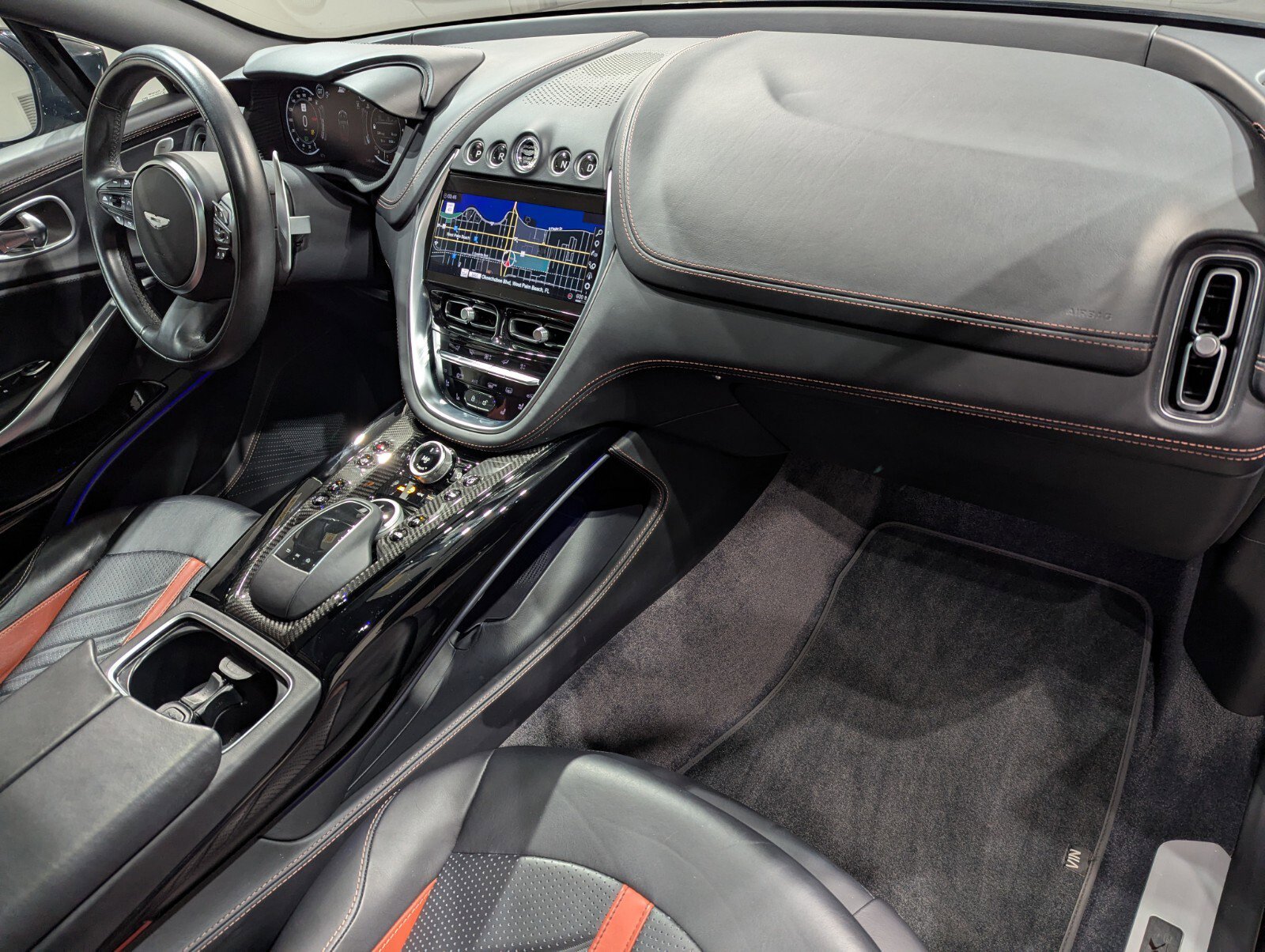 Used 2023 Aston Martin DBX 707 image 25