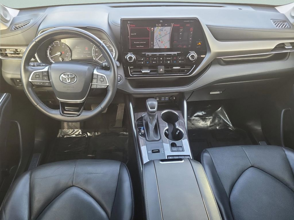 Used 2022 Toyota Highlander Limited image 14