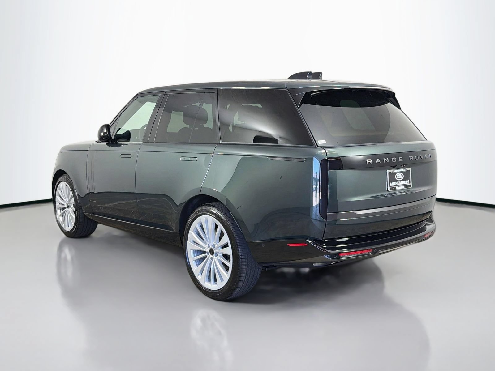 New 2026 Land Rover Range Rover SE AWD/4WD image 3