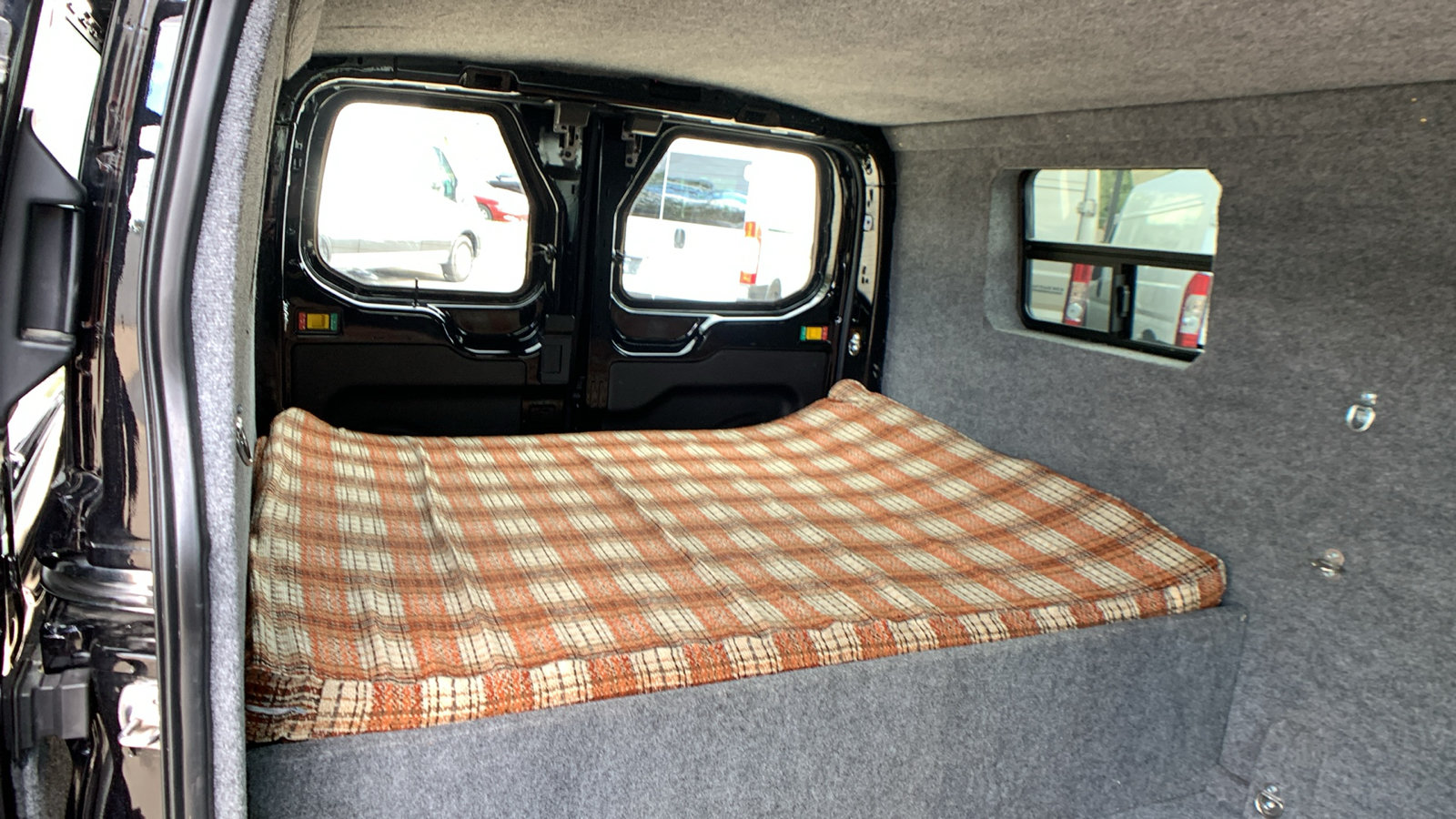 Used 2023 Ford Transit 150 Low Roof AWD w/ Exterior Upgrade Package image 23