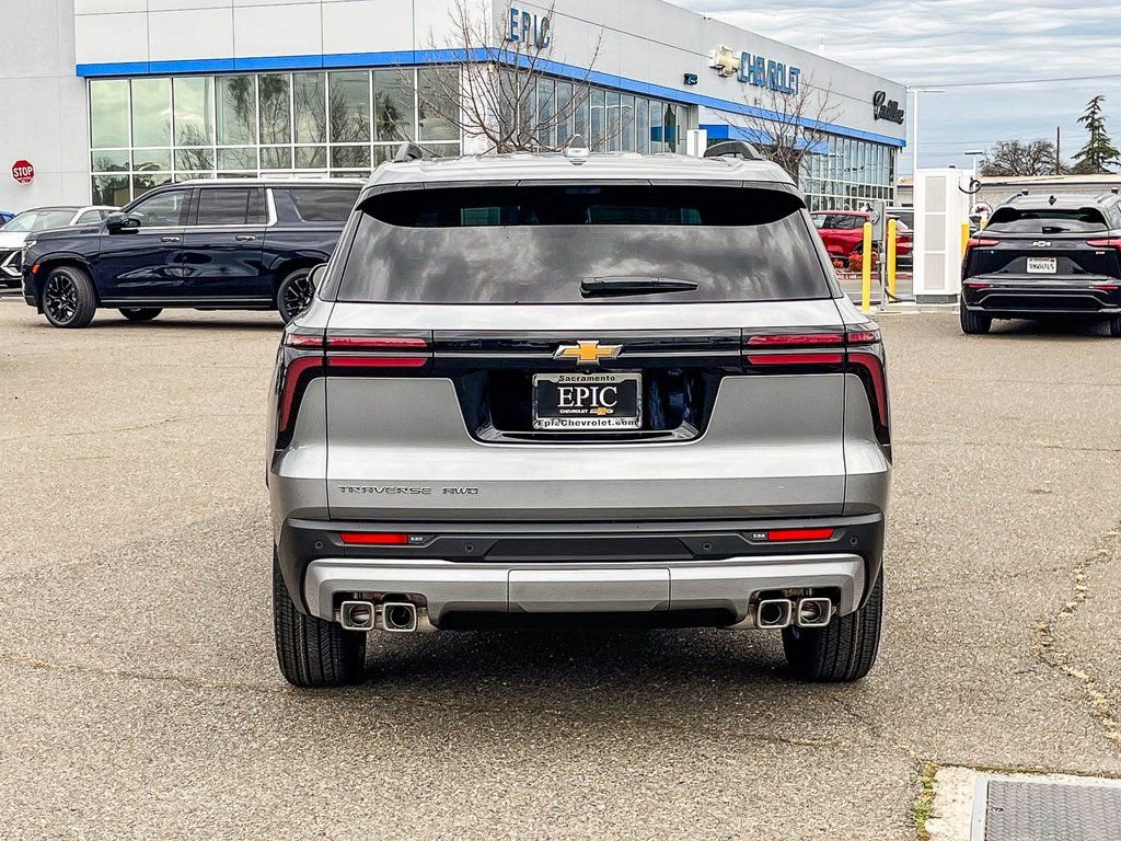 New 2026 Chevrolet Traverse LT w/ Enhanced Driving Package image 3