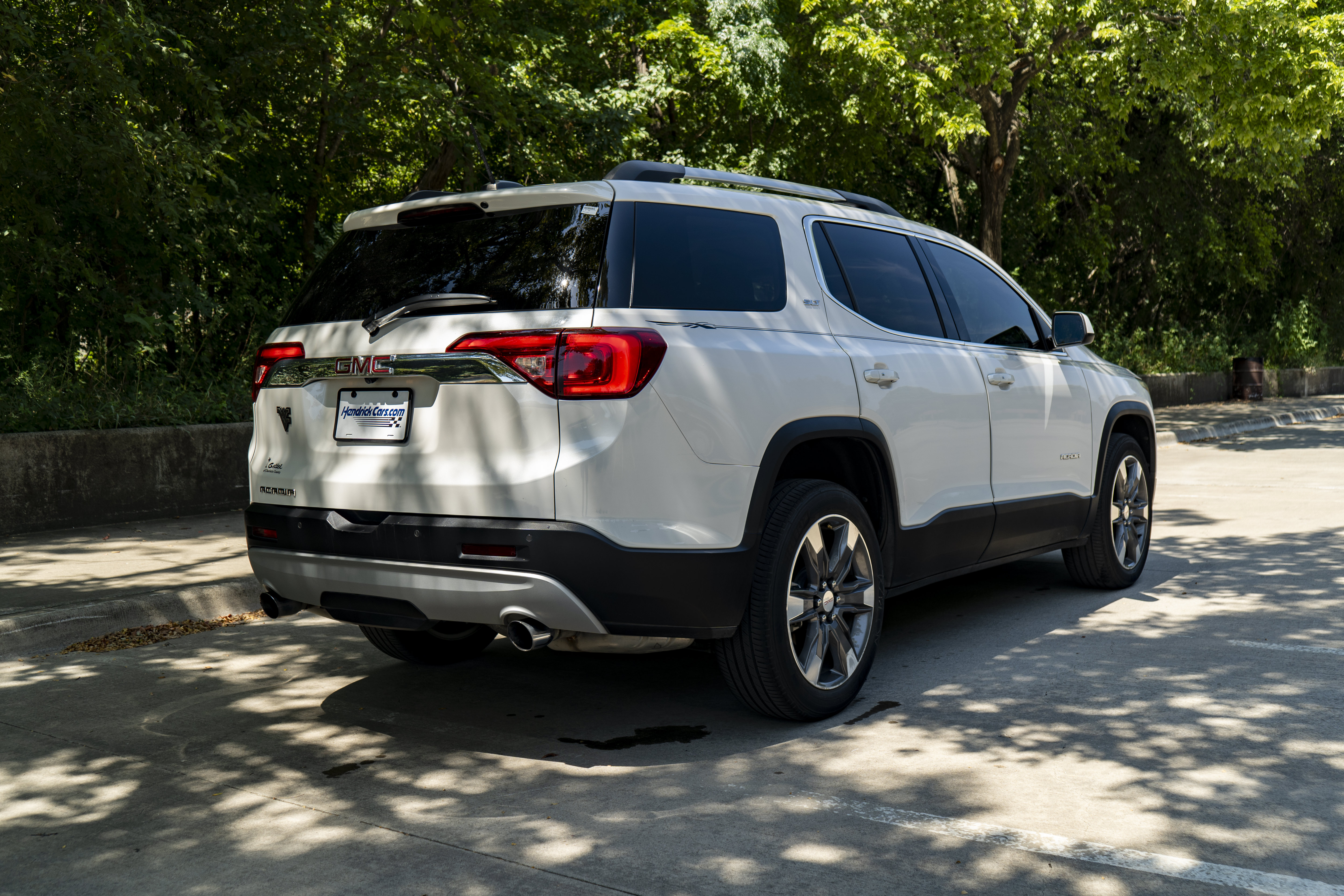 Used 2018 GMC Acadia SLT FWD image 9