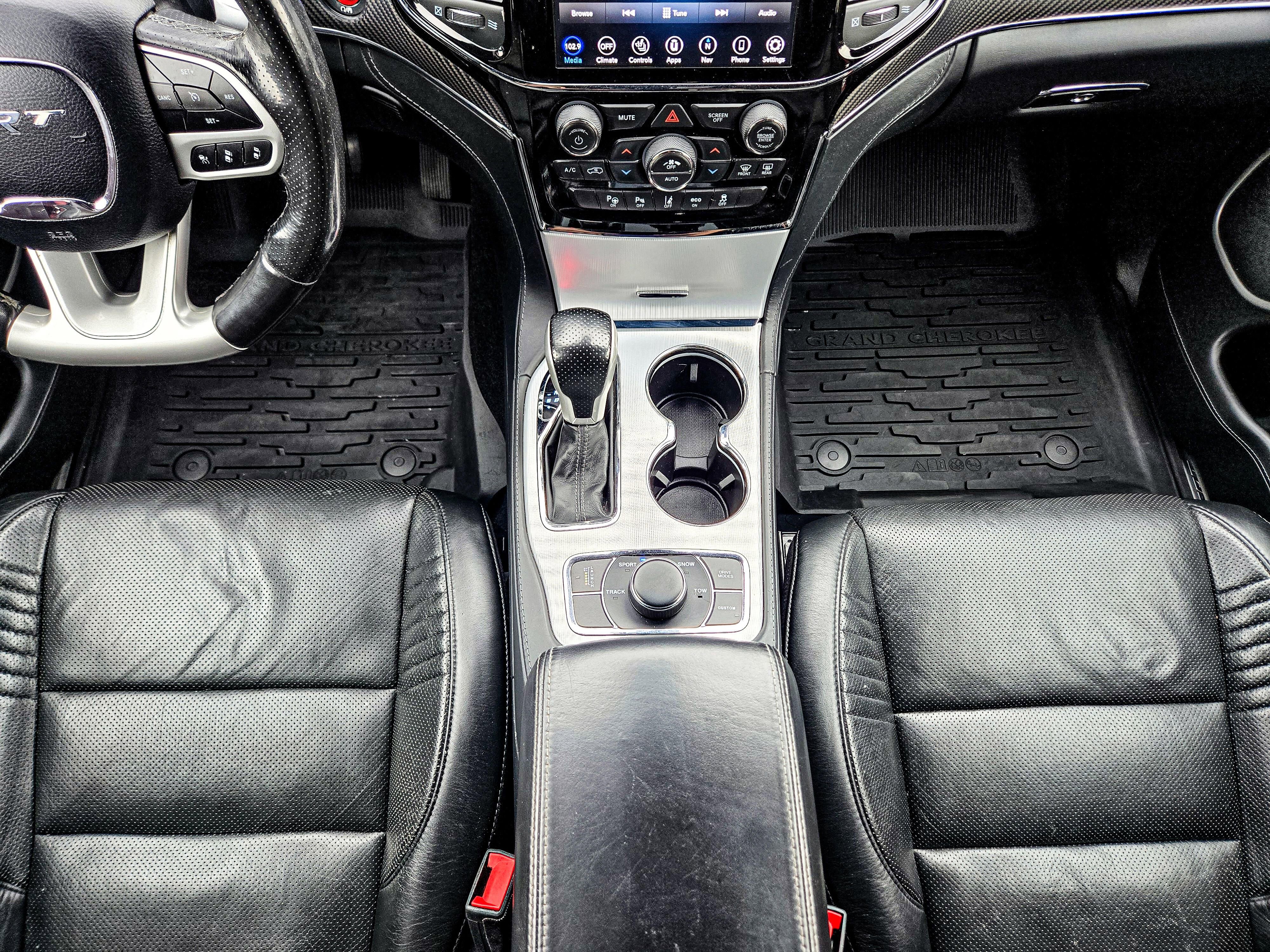 Used 2020 Jeep Grand Cherokee SRT image 39