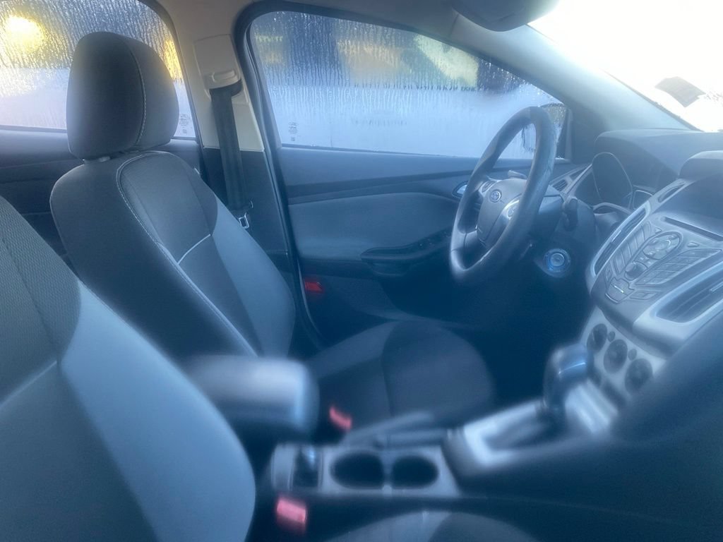Used 2013 Ford Focus SE FWD image 7