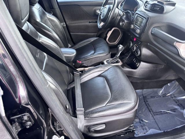 Used 2015 Jeep Renegade Limited image 28