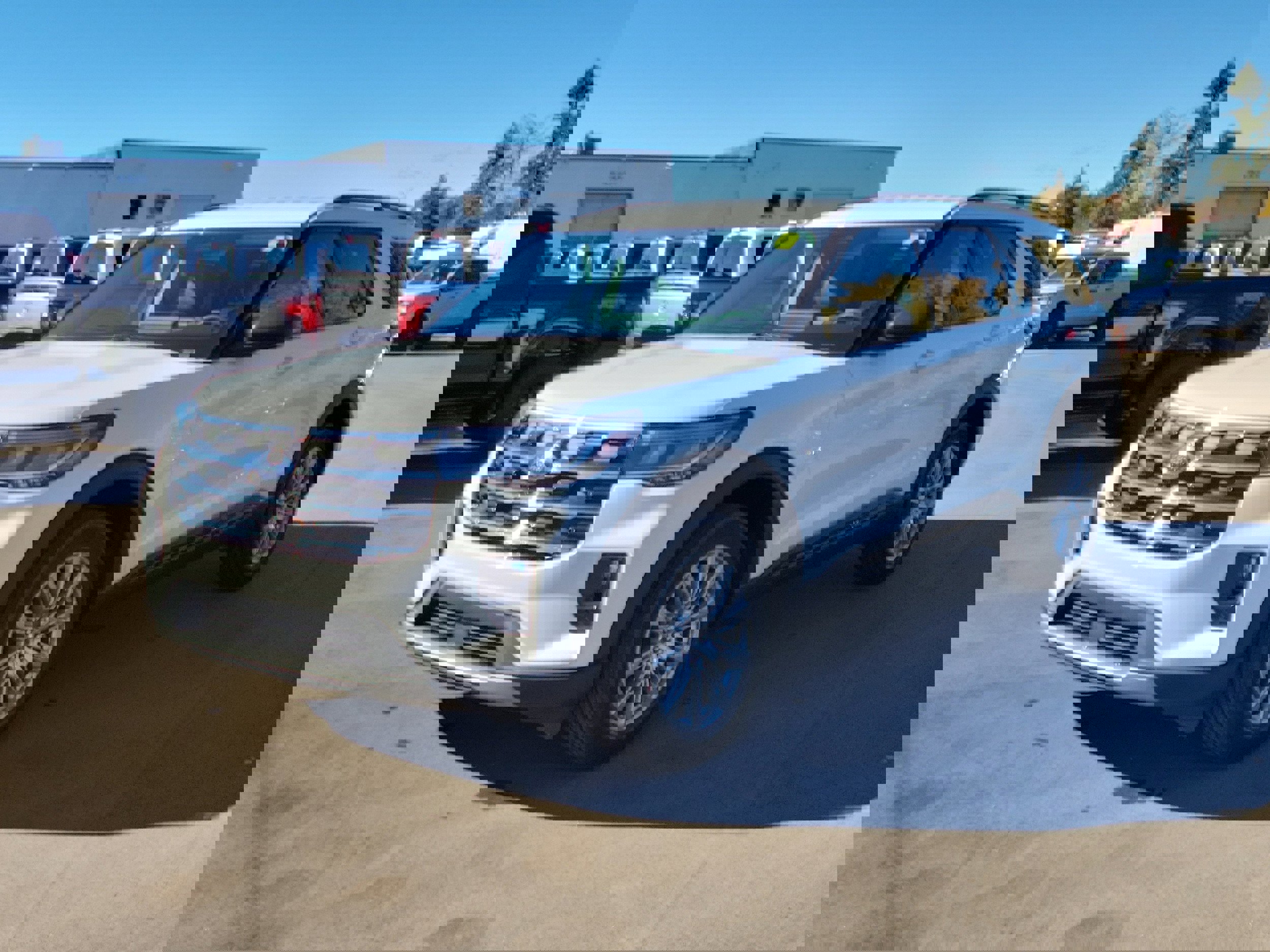 New 2026 Ford Explorer Active w/ Active Comfort Package image 2