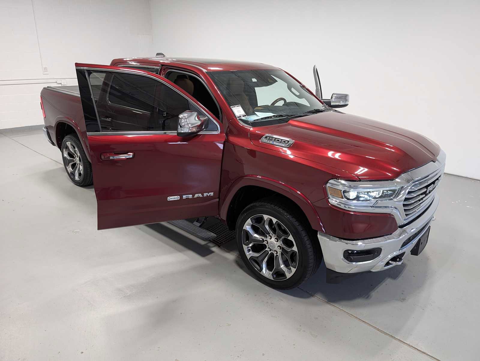 Used 2021 RAM 1500 Limited AWD/4WD image 15