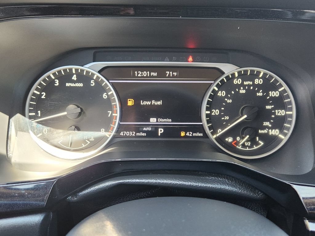 Used 2024 Nissan Pathfinder SV w/ Black Appearance Package AWD/4WD image 7