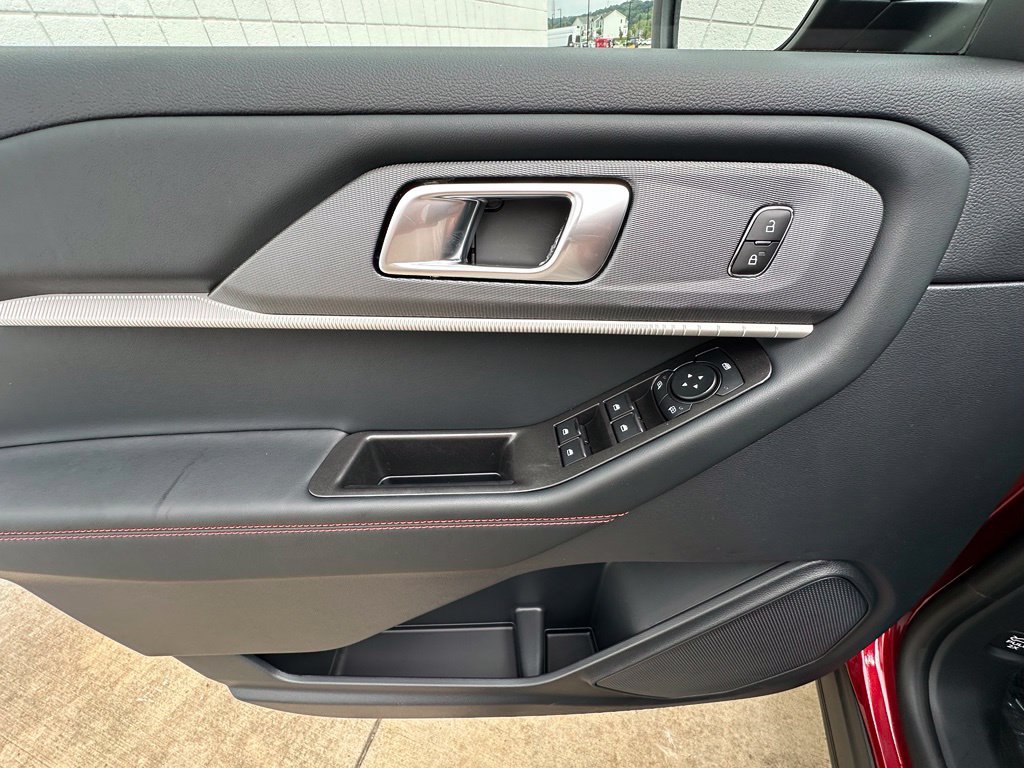 New 2027 Ford Explorer ST-Line AWD/4WD image 17