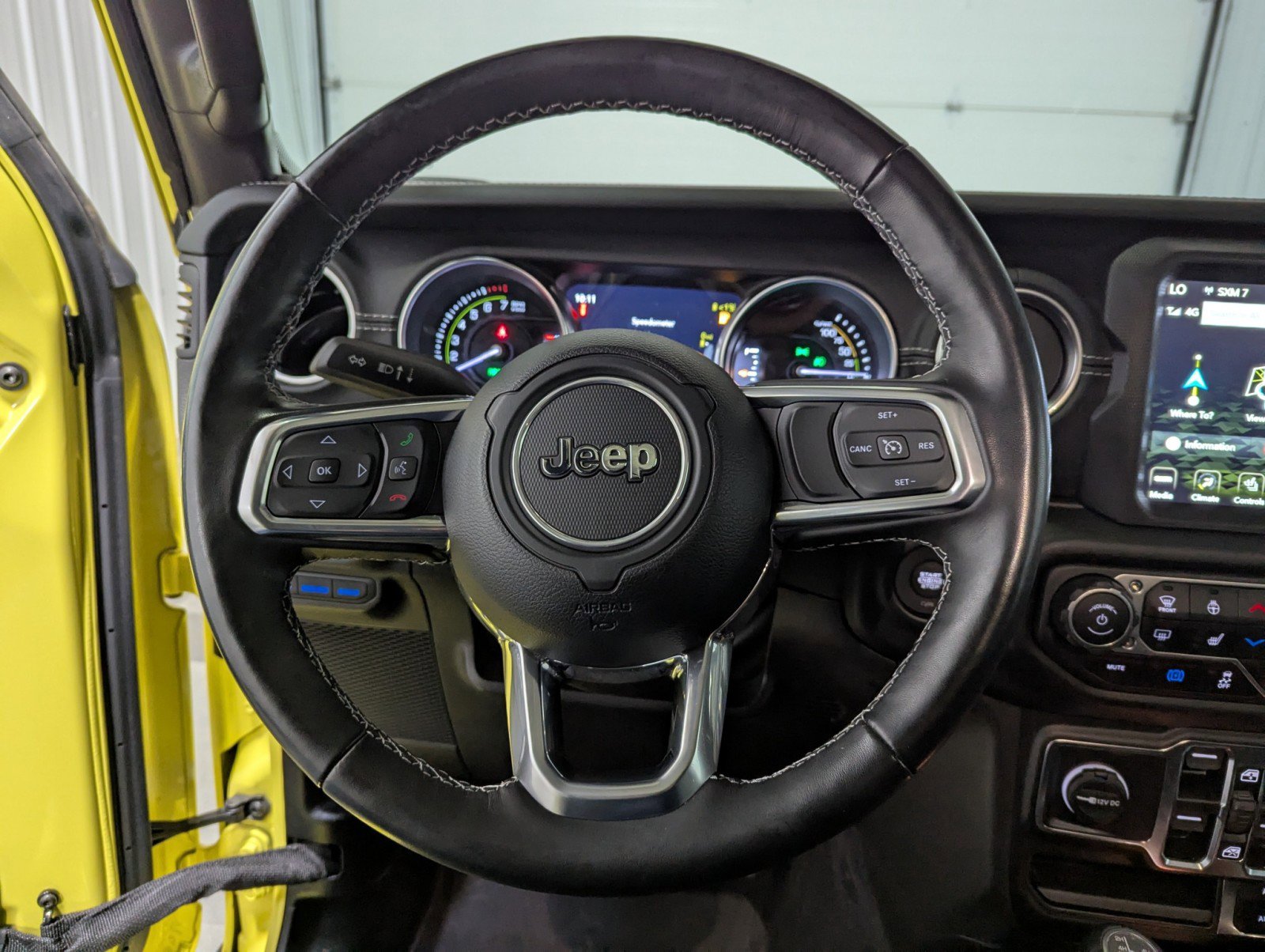 Used 2023 Jeep Wrangler Sahara w/ Cold Weather Group image 15