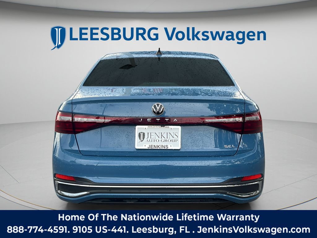Used 2025 Volkswagen Jetta SEL FWD image 5