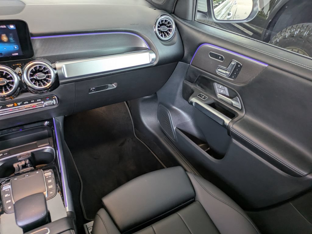 Used 2022 Mercedes-Benz GLB 250 image 18