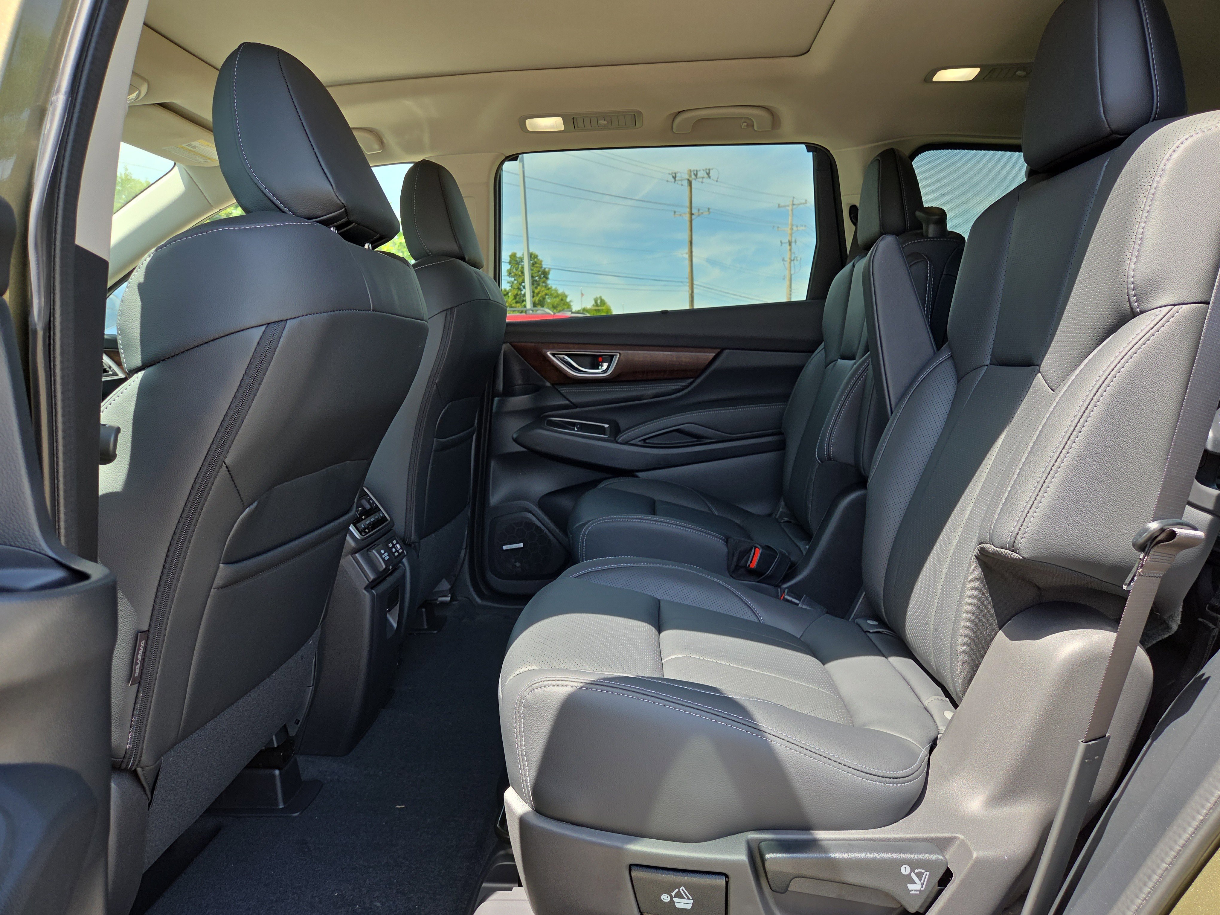 New 2025 Subaru Ascent Touring image 7