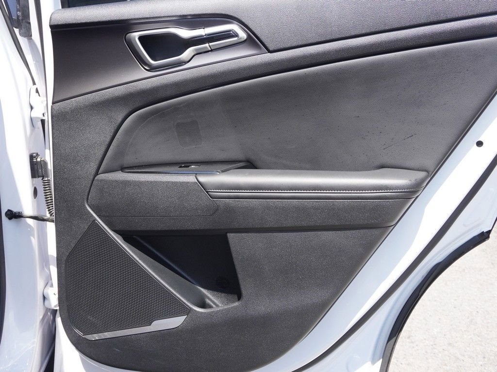 Used 2023 Kia Sportage EX image 23