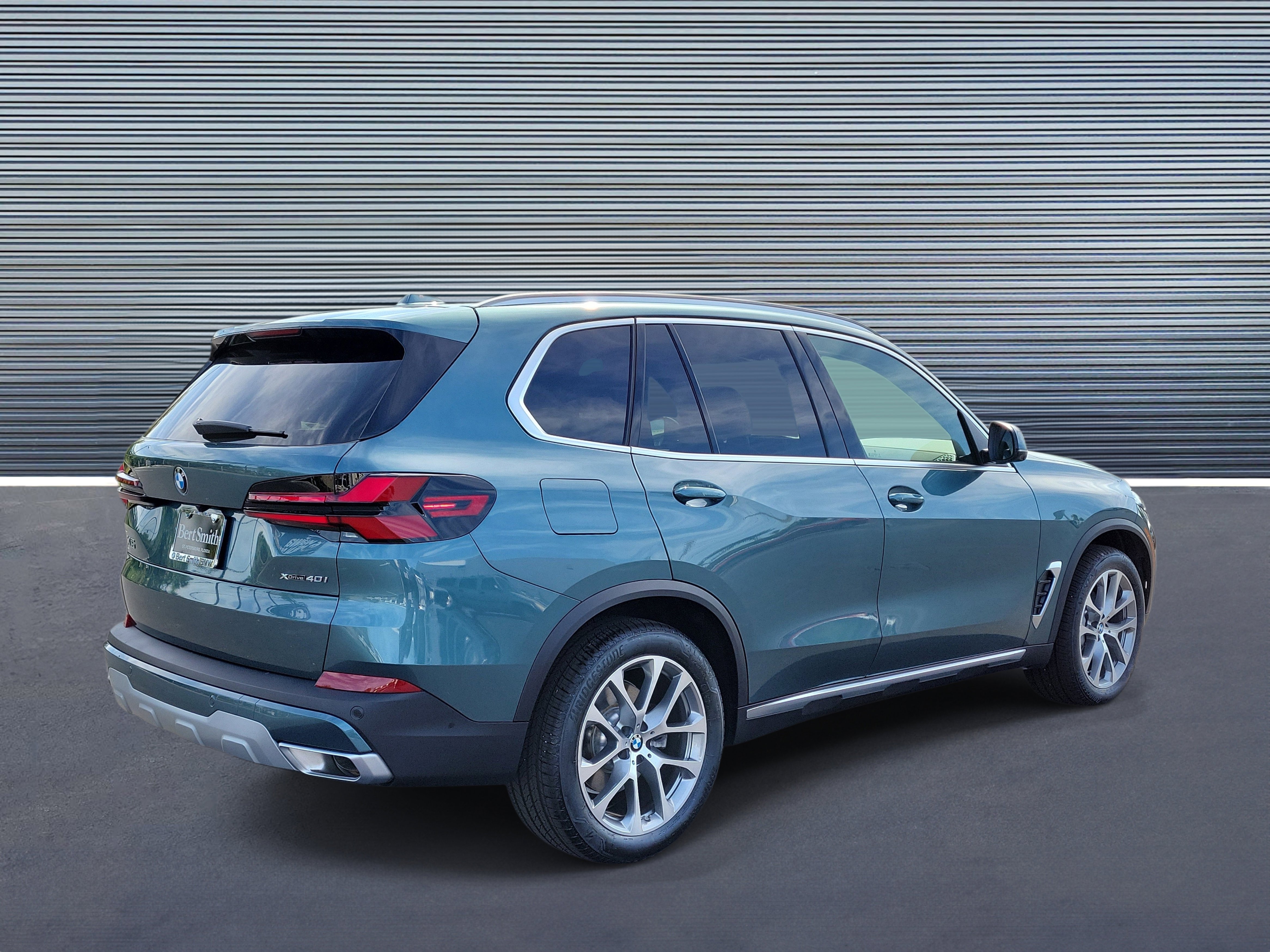 Used 2026 BMW X5 xDrive40i AWD/4WD image 3