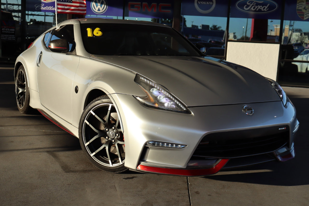 Used 2016 Nissan 370Z NISMO image 2