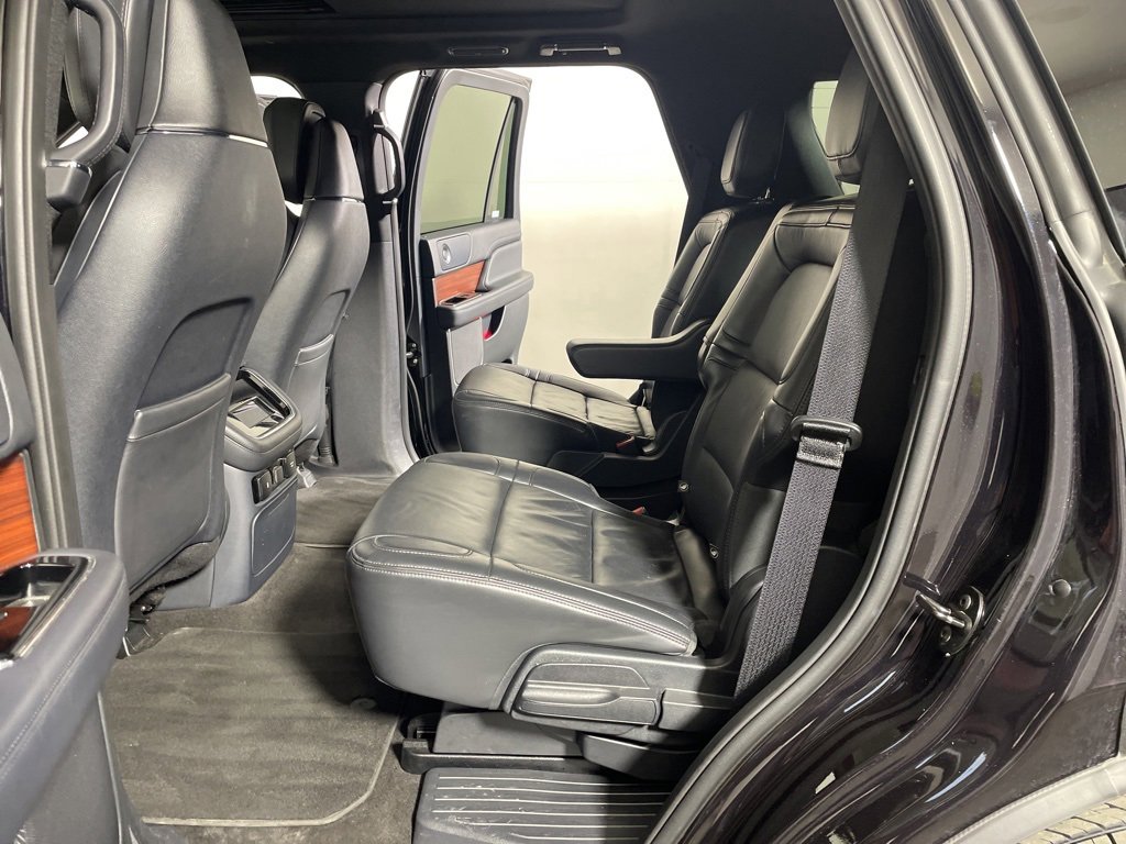 Used 2024 Lincoln Navigator Reserve image 17
