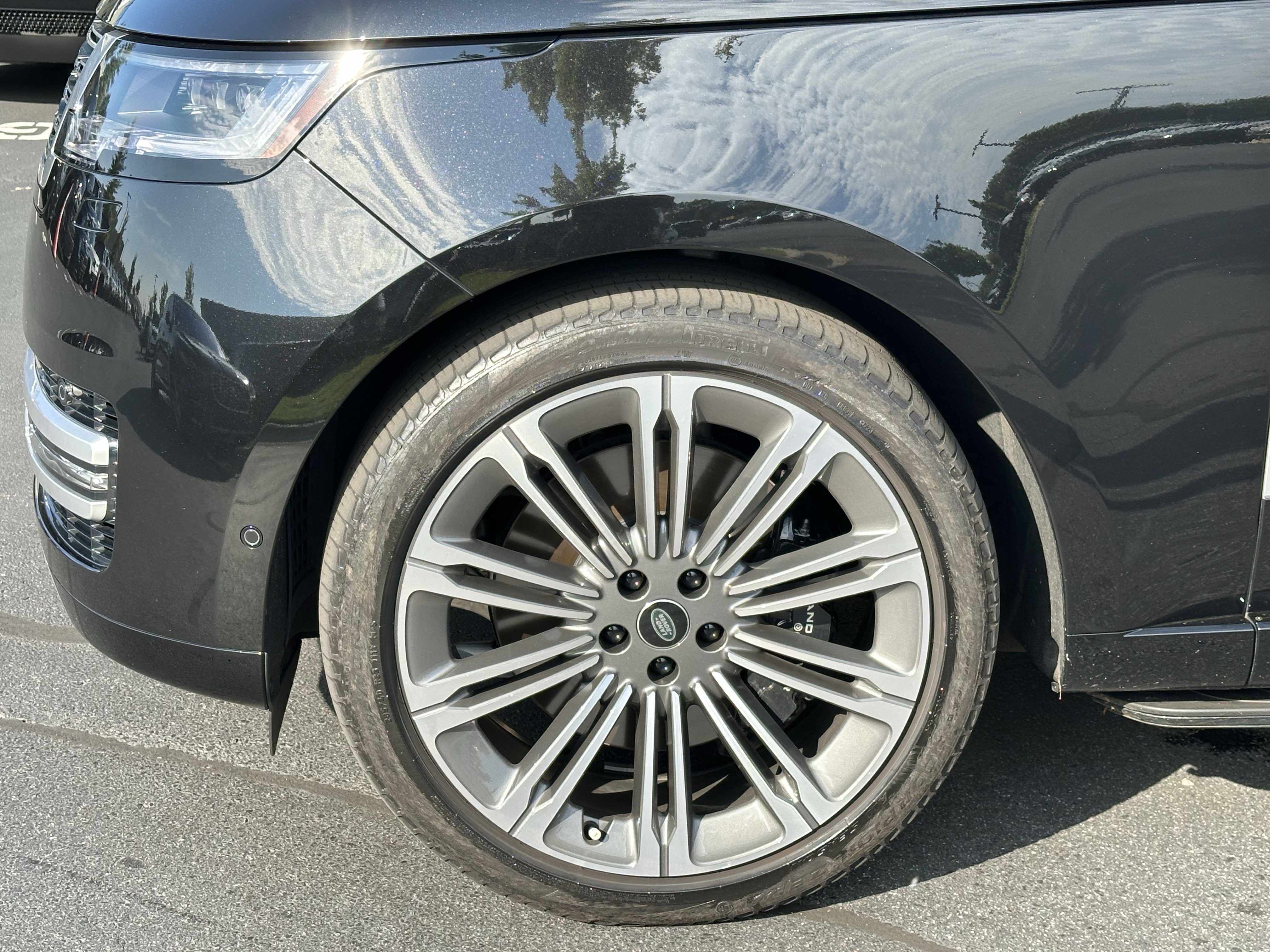 Certified 2024 Land Rover Range Rover Autobiography AWD/4WD image 12