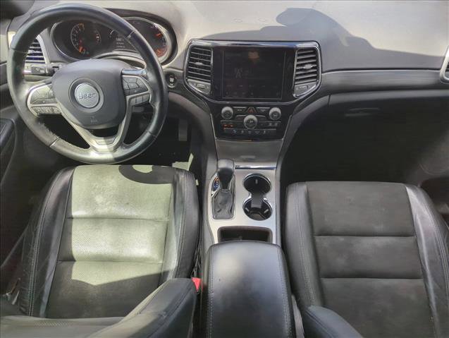 Used 2019 Jeep Grand Cherokee Laredo w/ Laredo X Package image 16