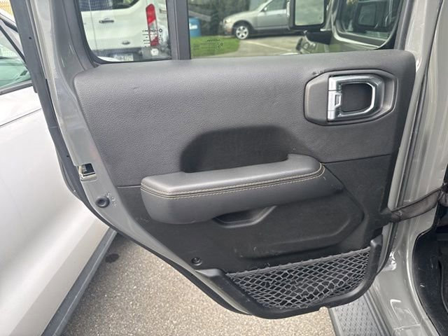 Used 2023 Jeep Gladiator Overland image 20