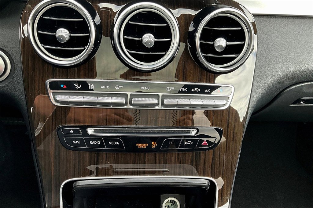 Used 2019 Mercedes-Benz GLC 300 4MATIC image 30