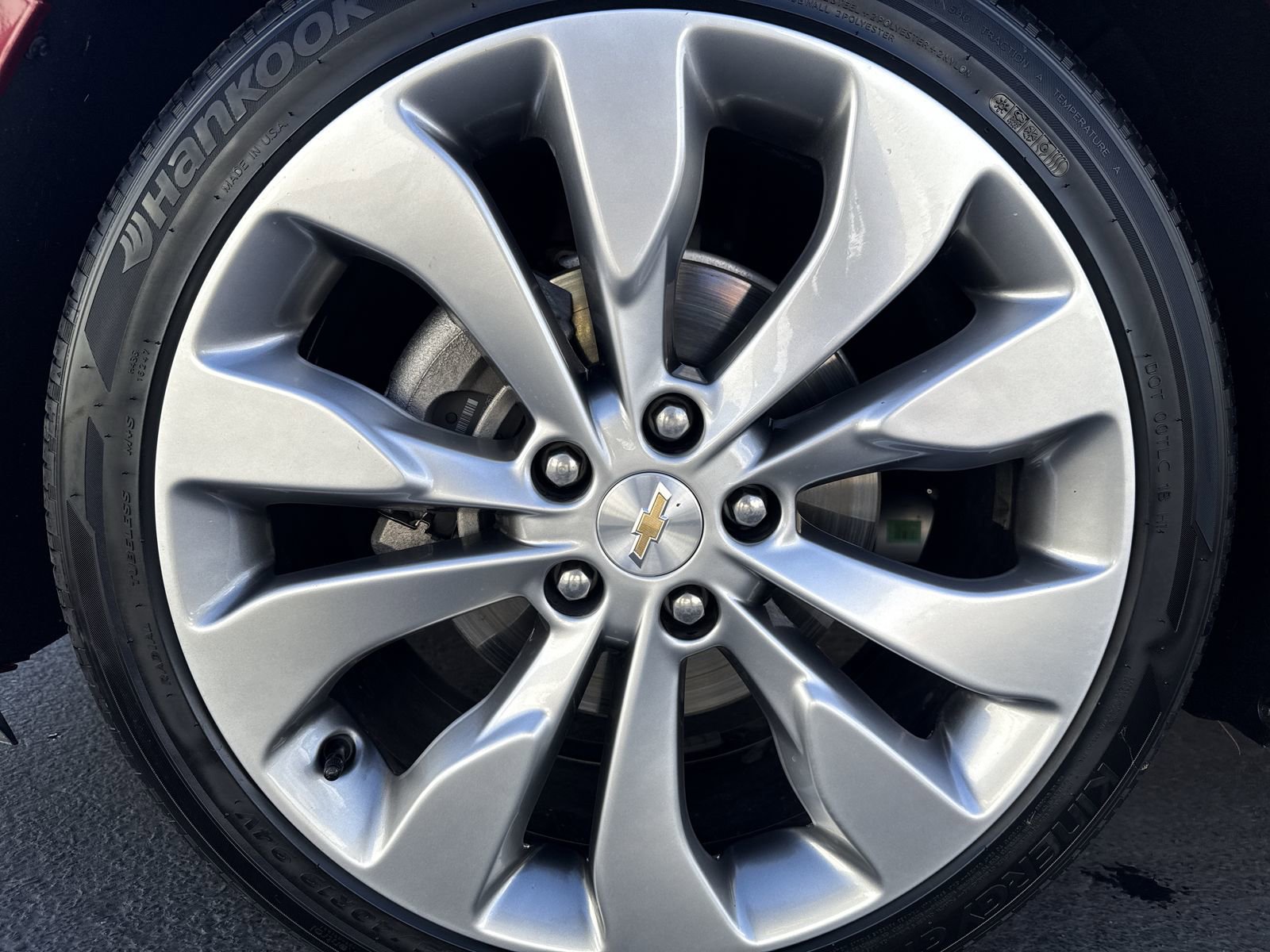 Used 2018 Chevrolet Malibu Premier w/ Premier Sun and Wheel Package FWD image 29