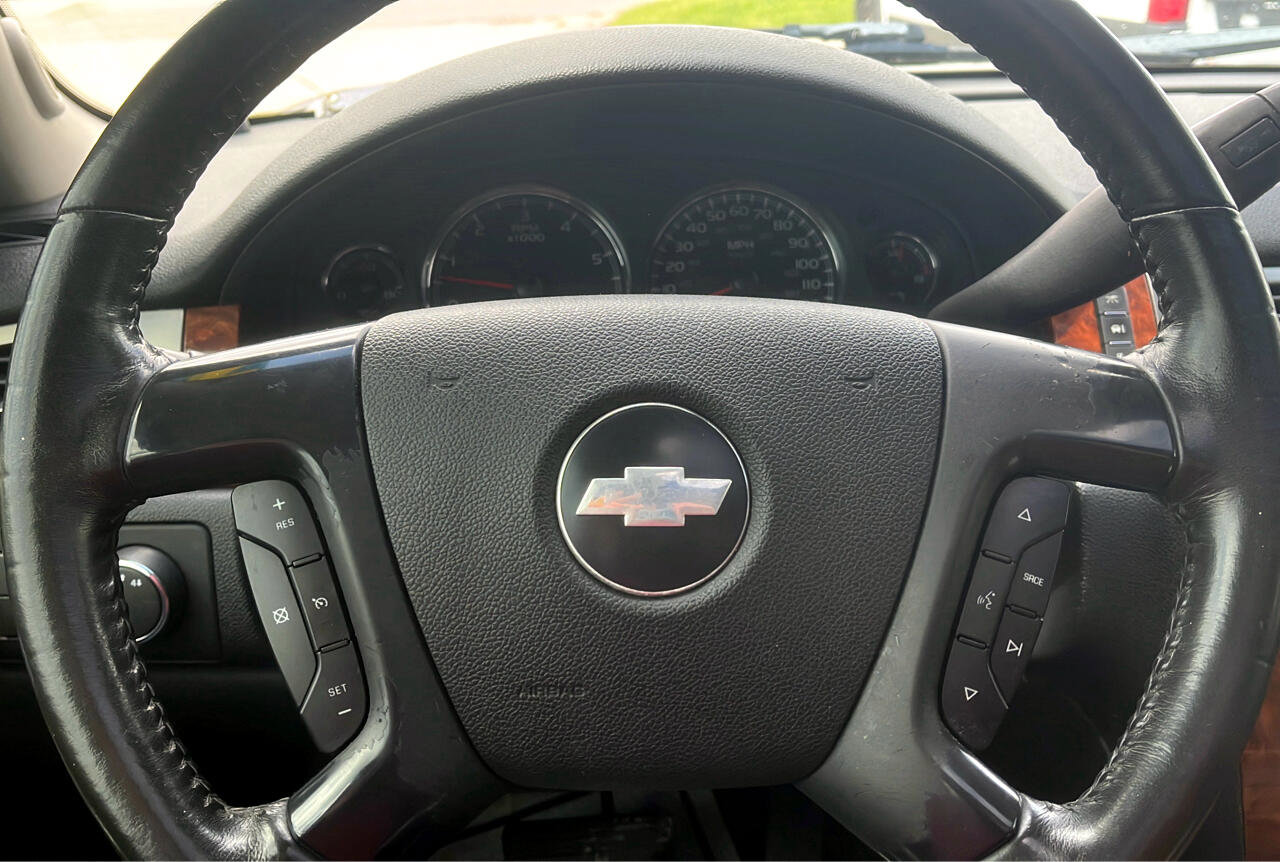 Used 2007 Chevrolet Tahoe LTZ w/ LTZ Preferred Equipment Group image 17