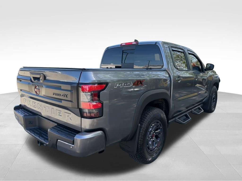 Used 2025 Nissan Frontier PRO-4X image 5
