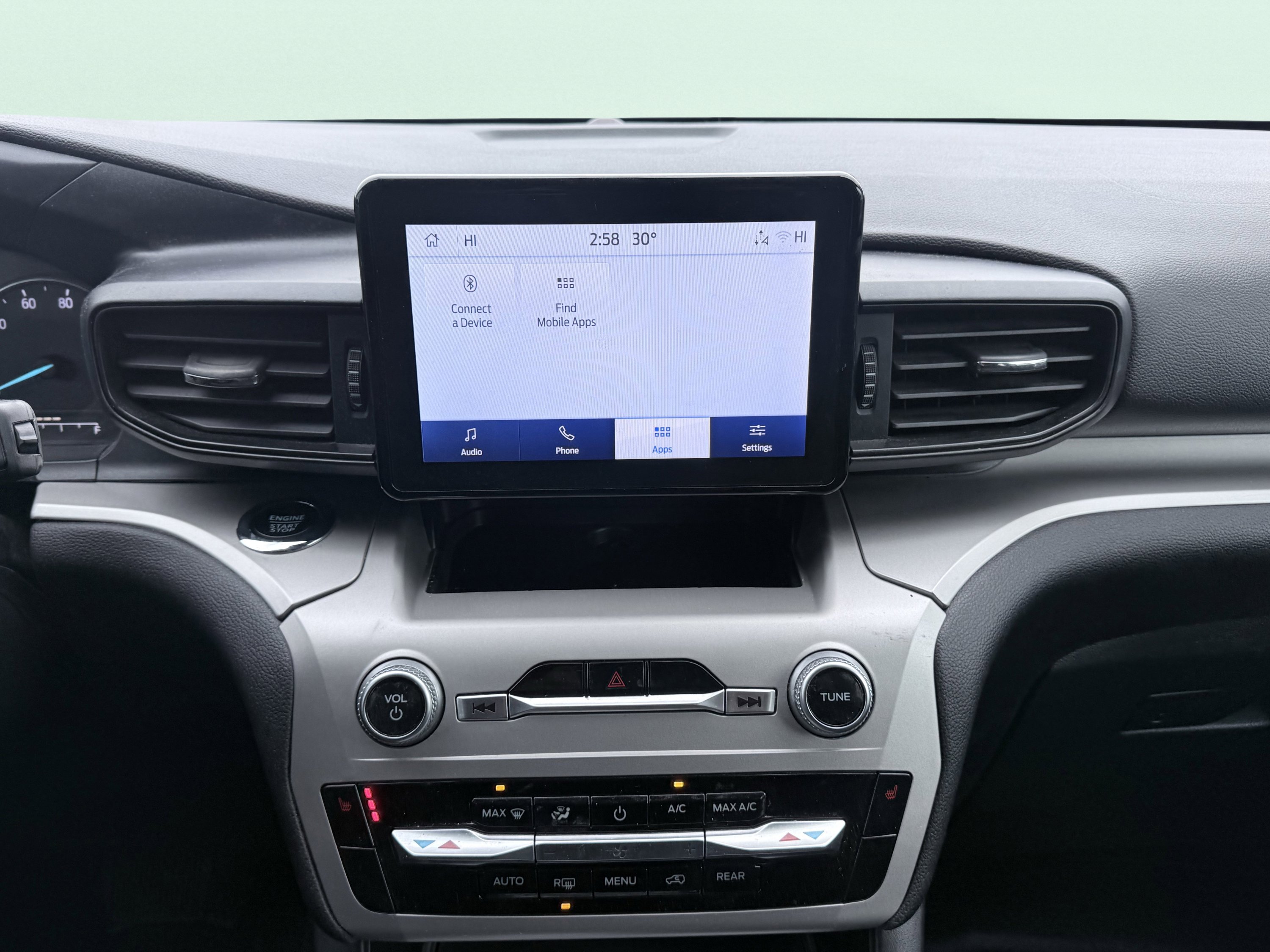 Used 2022 Ford Explorer XLT image 65