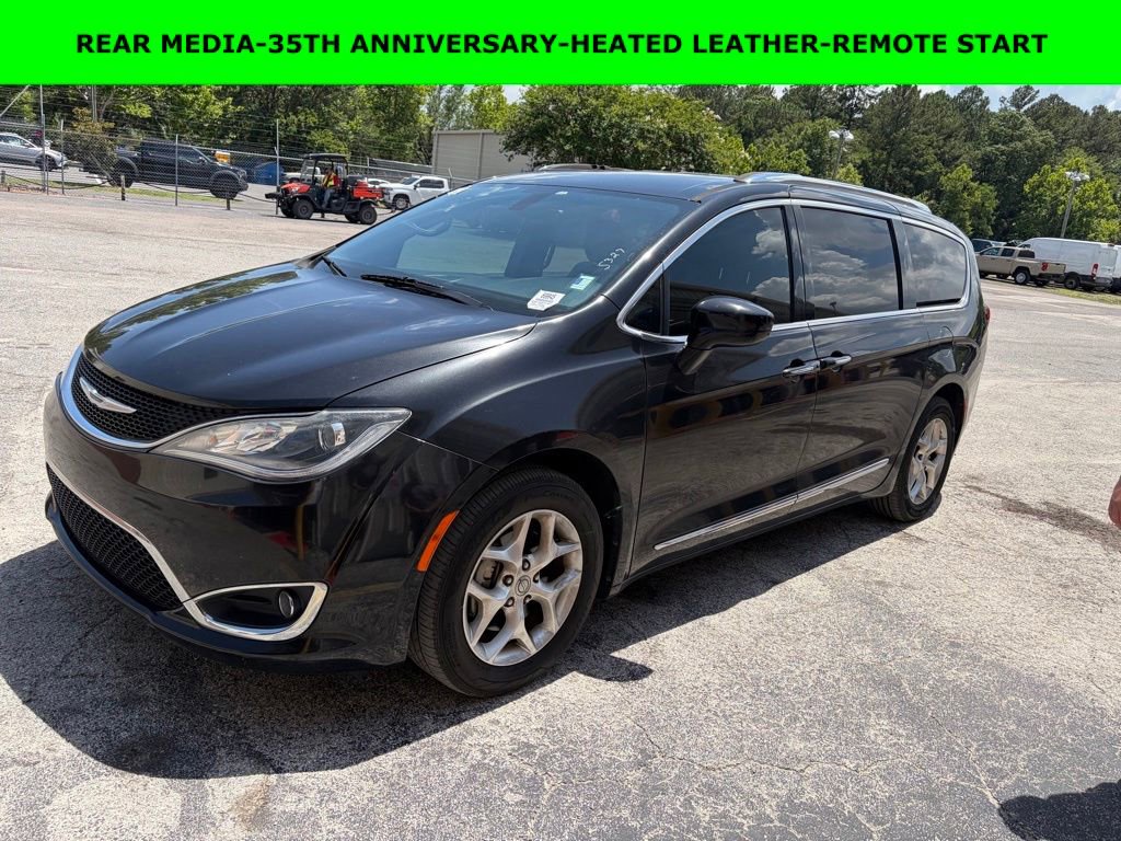 Used 2020 Chrysler Pacifica Touring-L FWD image 1