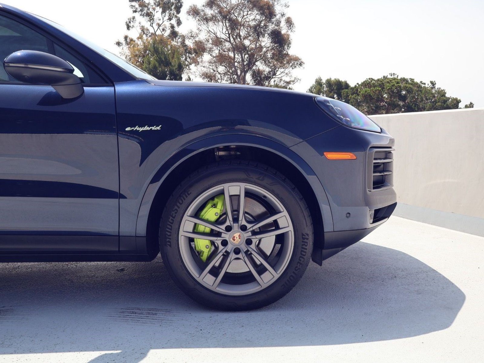 Certified 2026 Porsche Cayenne E-Hybrid w/ Premium Package Plus AWD/4WD image 11