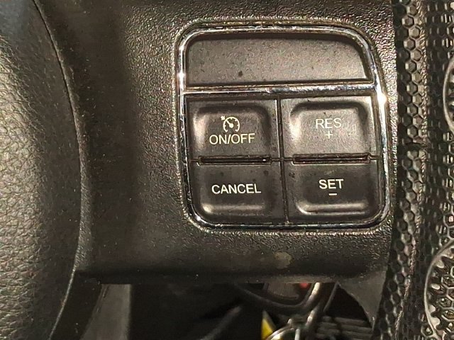 Used 2017 Jeep Wrangler Sahara AWD/4WD image 15